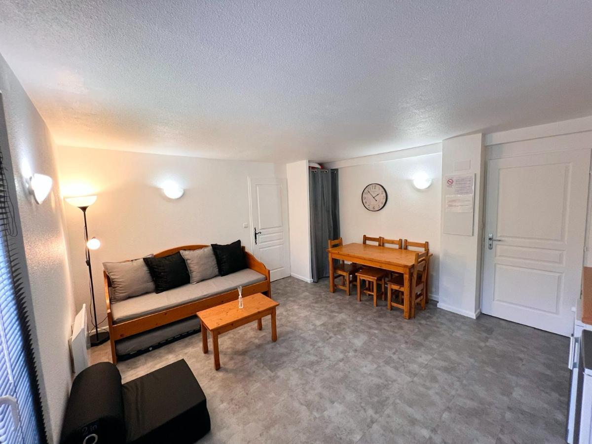 Vars, Appart Spacieux Renove 4 Couchages Dans Chalet 바르스 외부 사진