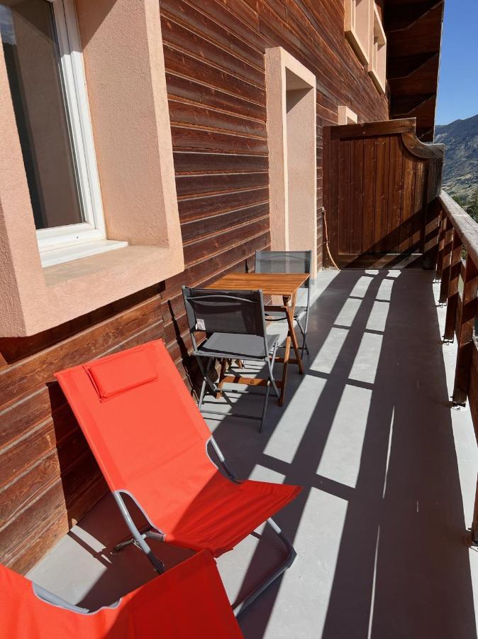 Vars, Appart Spacieux Renove 4 Couchages Dans Chalet 바르스 외부 사진